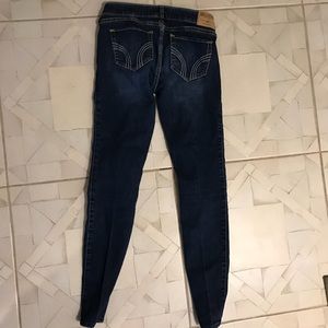 Hollister dark wash skinny jean